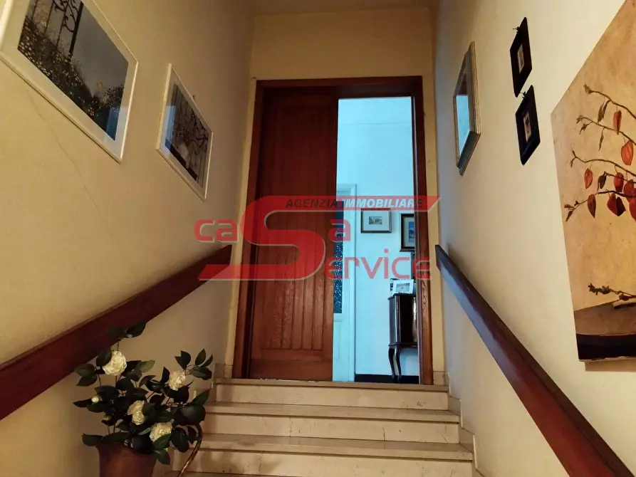 Immagine 4 di Villa in vendita  a Montecatini Terme