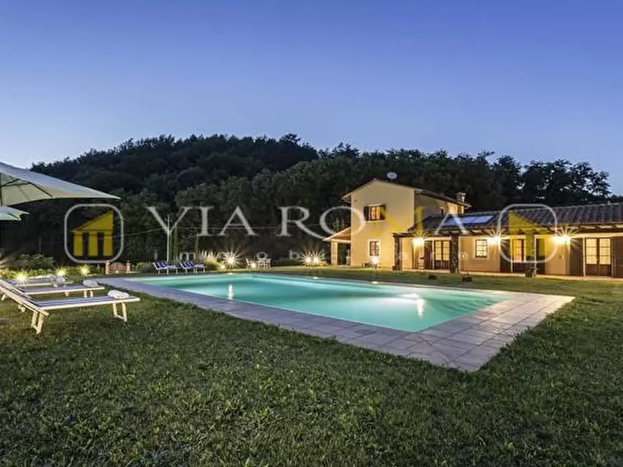 Immagine 19 di Rustico / casale in vendita  a Lucca