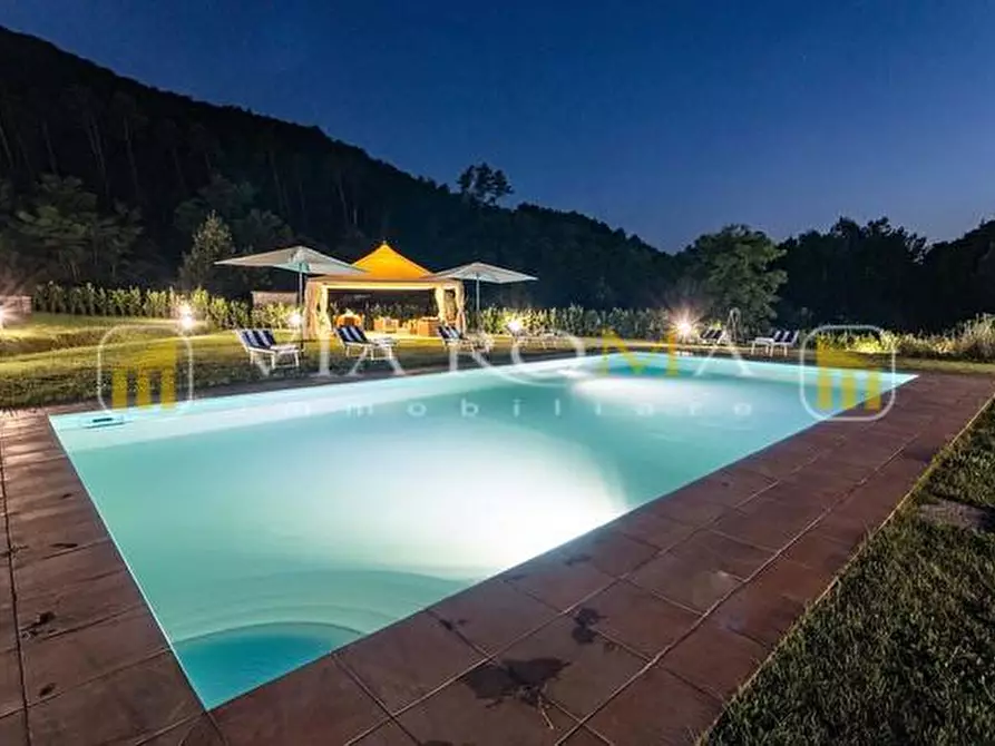 Immagine 30 di Rustico / casale in vendita  a Lucca