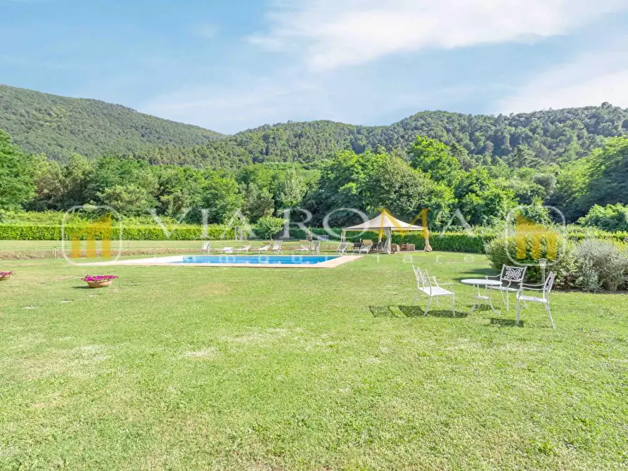 Immagine 13 di Rustico / casale in vendita  a Lucca