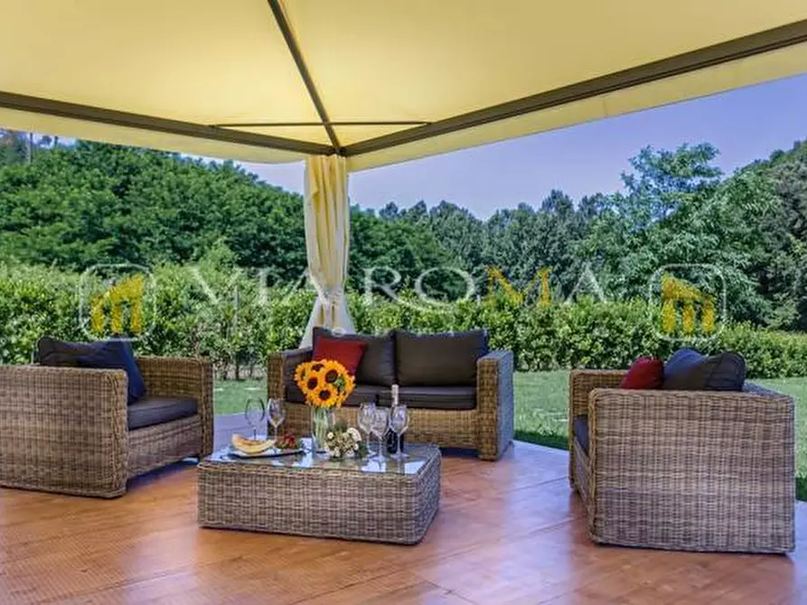 Immagine 25 di Rustico / casale in vendita  a Lucca