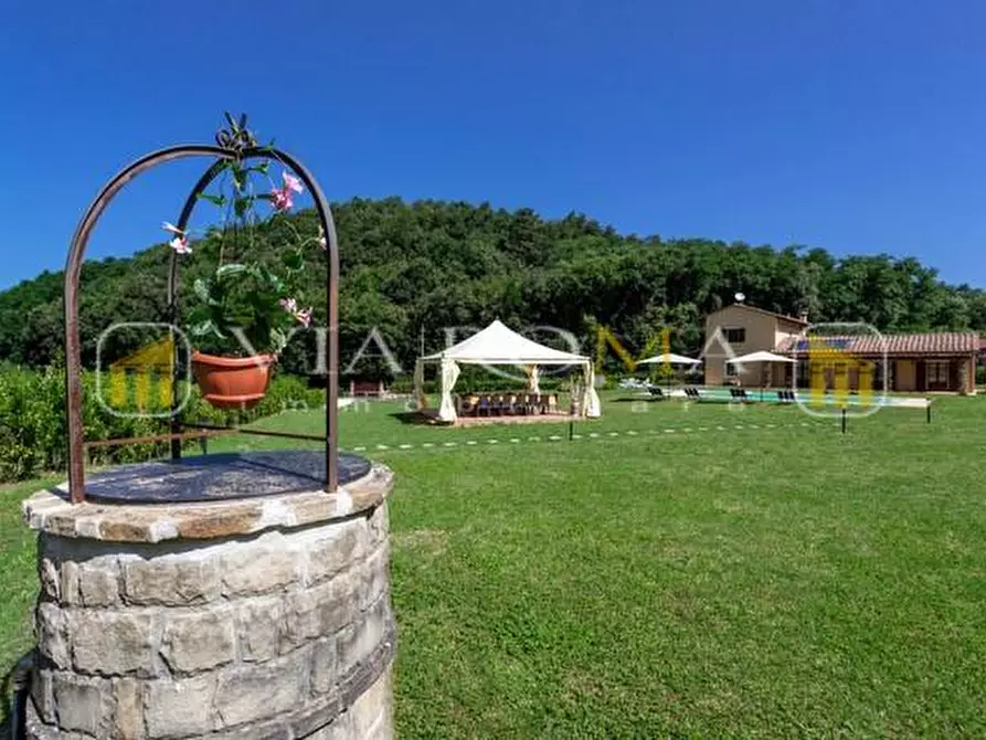 Immagine 22 di Rustico / casale in vendita  a Lucca