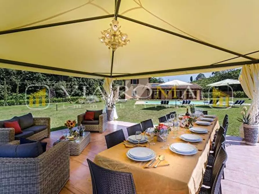 Immagine 28 di Rustico / casale in vendita  a Lucca