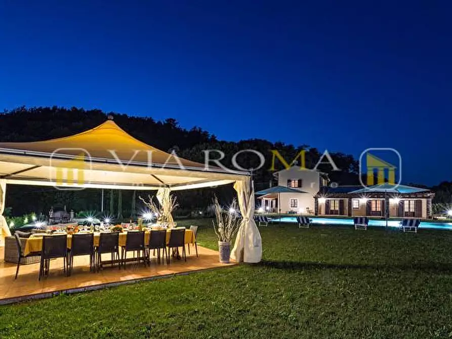 Immagine 35 di Rustico / casale in vendita  a Lucca