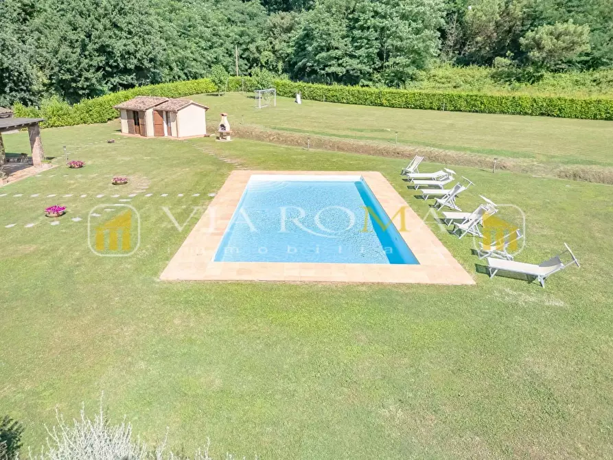 Immagine 11 di Rustico / casale in vendita  a Lucca