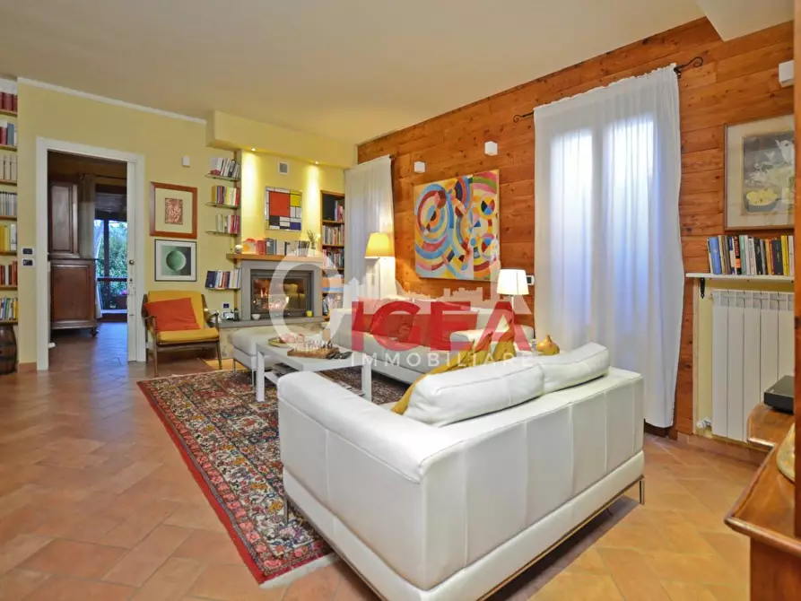 Immagine 9 di Casa trifamiliare in vendita  a Monteriggioni