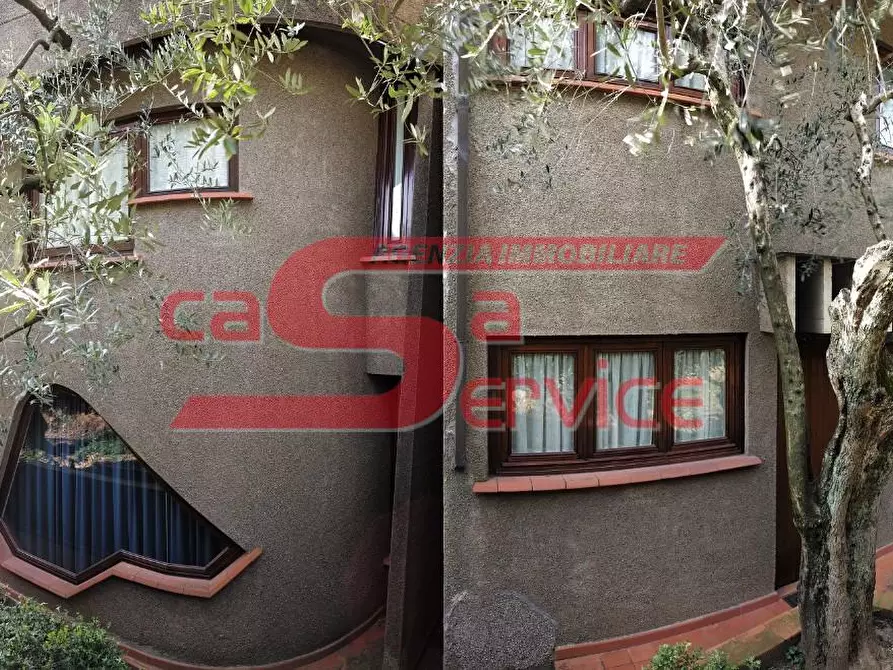 Immagine 2 di Villa in vendita  a Monsummano Terme