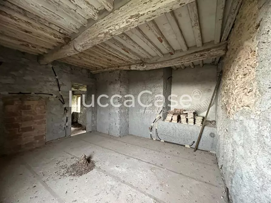 Immagine 39 di Terratetto in vendita  a Capannori