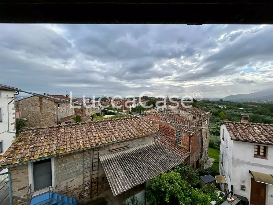 Immagine 39 di Terratetto in vendita  a Capannori