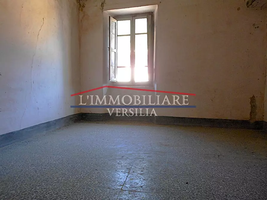 Immagine 10 di Terratetto in vendita  a Montignoso