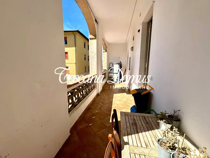 Immagine 3 di Appartamento in vendita  a Siena