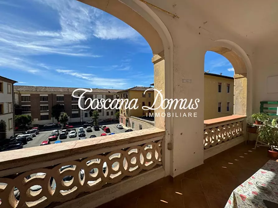 Immagine 17 di Appartamento in vendita  a Siena