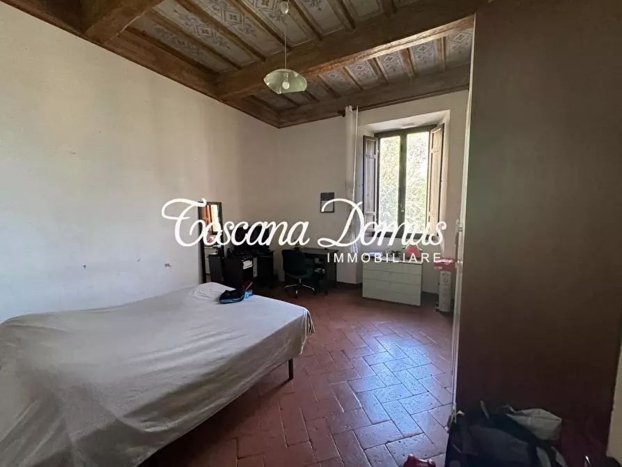 Immagine 11 di Appartamento in vendita  a Siena