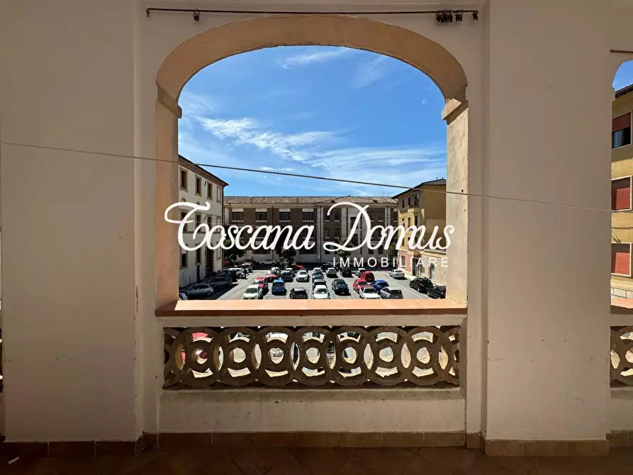 Immagine 2 di Appartamento in vendita  a Siena