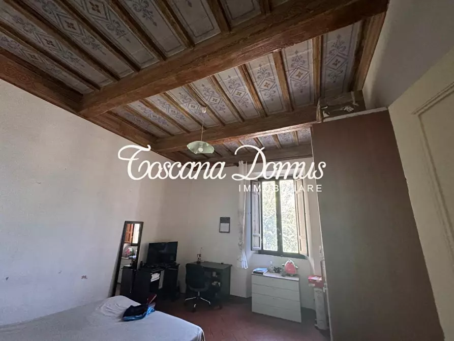 Immagine 12 di Appartamento in vendita  a Siena