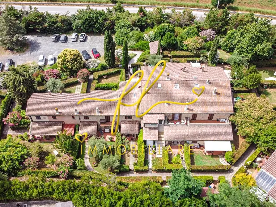 Immagine 40 di Villetta a schiera in vendita  a Riparbella