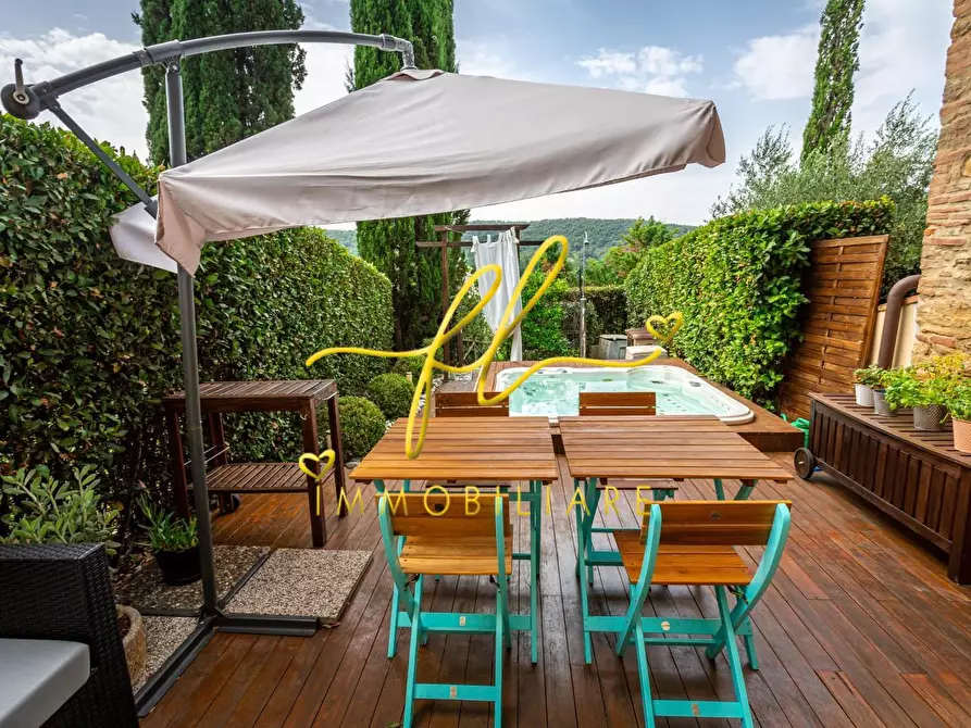 Immagine 34 di Villetta a schiera in vendita  a Riparbella