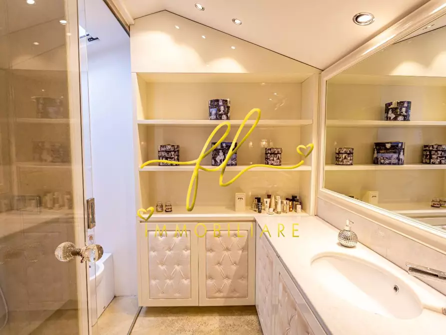 Immagine 25 di Villetta a schiera in vendita  a Riparbella