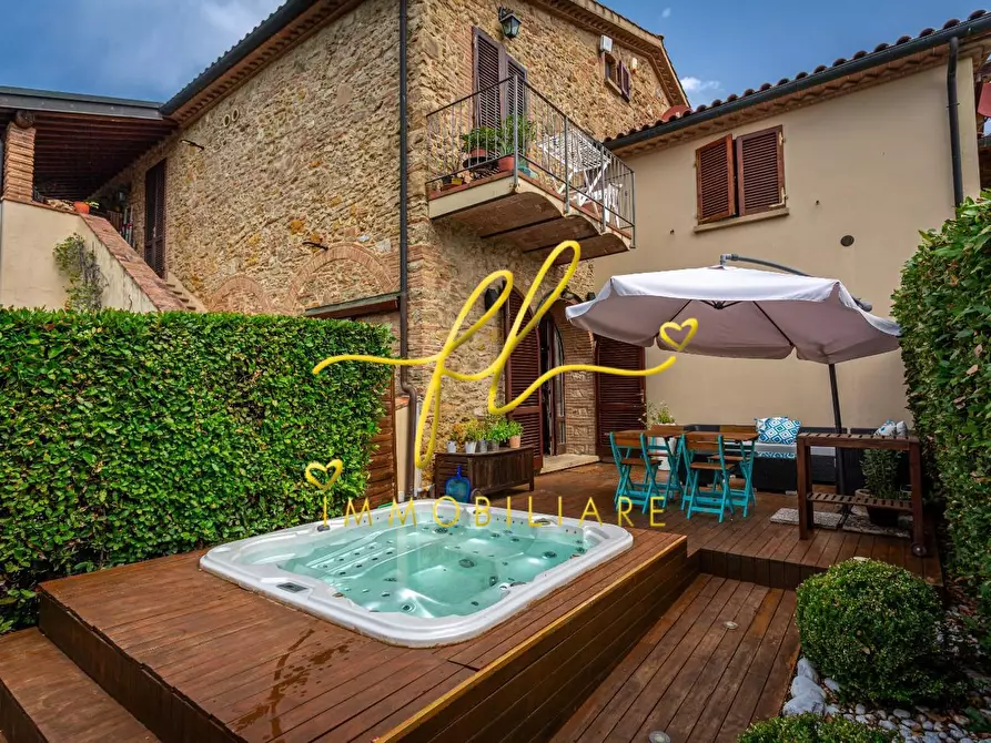 Immagine 32 di Villetta a schiera in vendita  a Riparbella