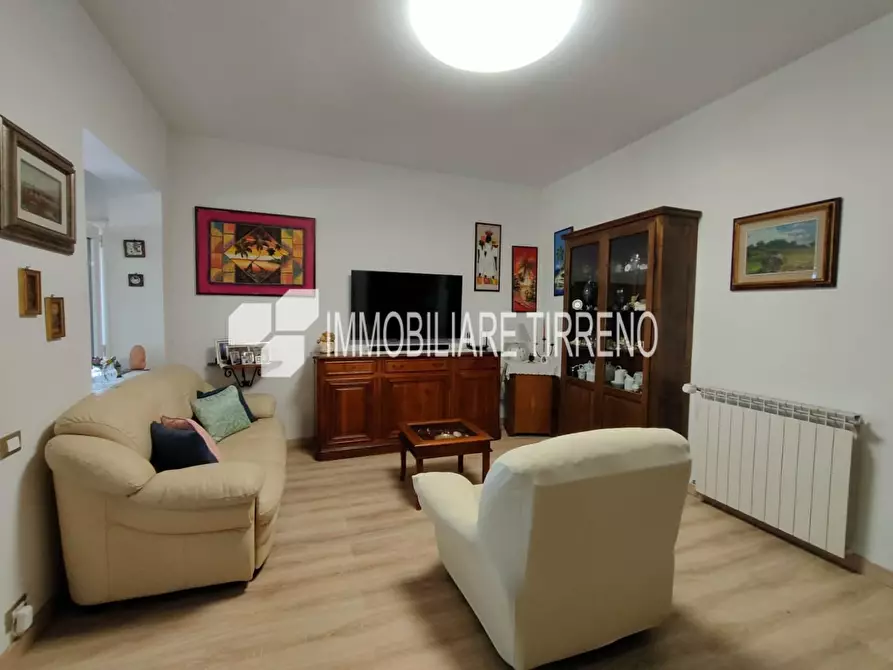 Immagine 5 di Mansarda in vendita  a Massa