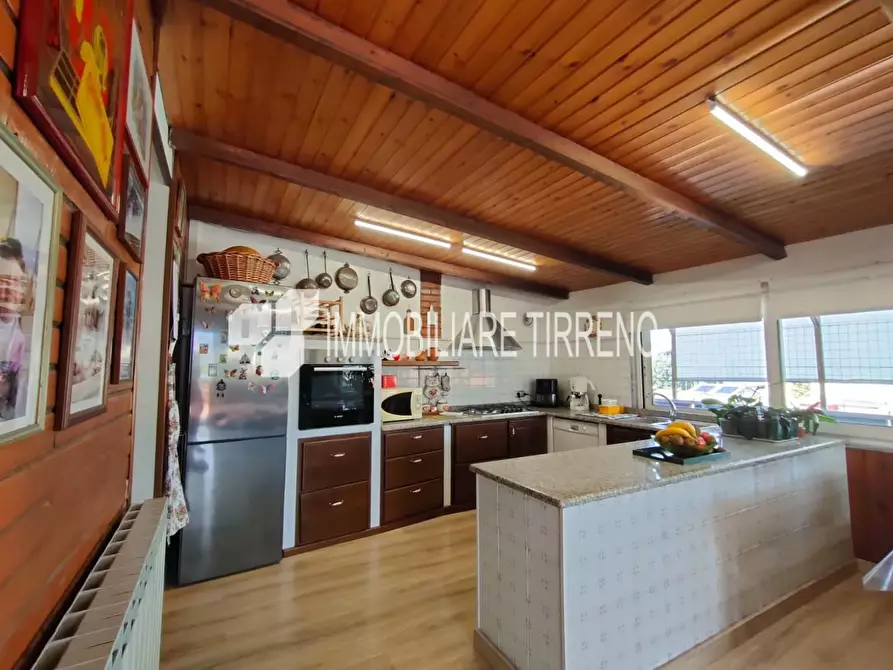 Immagine 7 di Mansarda in vendita  a Massa