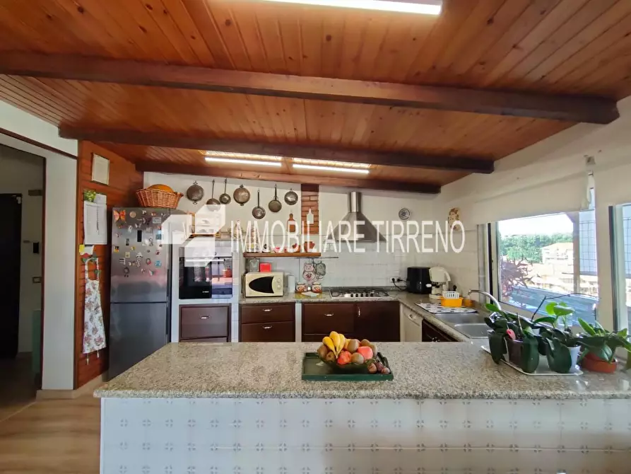 Immagine 8 di Mansarda in vendita  a Massa