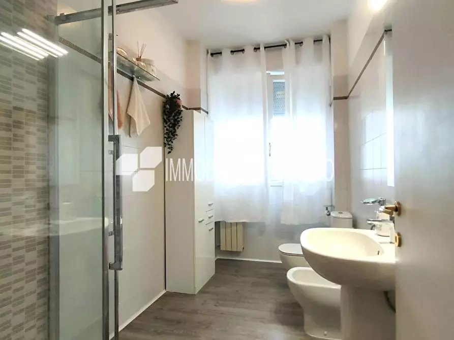 Immagine 11 di Appartamento in vendita  a Massa