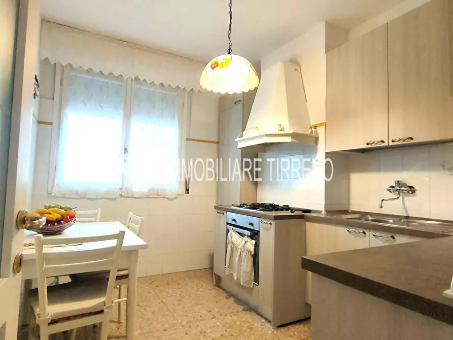 Immagine 13 di Appartamento in vendita  a Massa