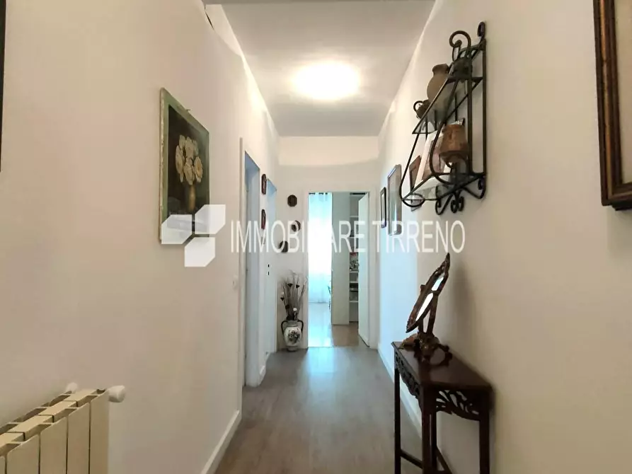 Immagine 14 di Appartamento in vendita  a Massa