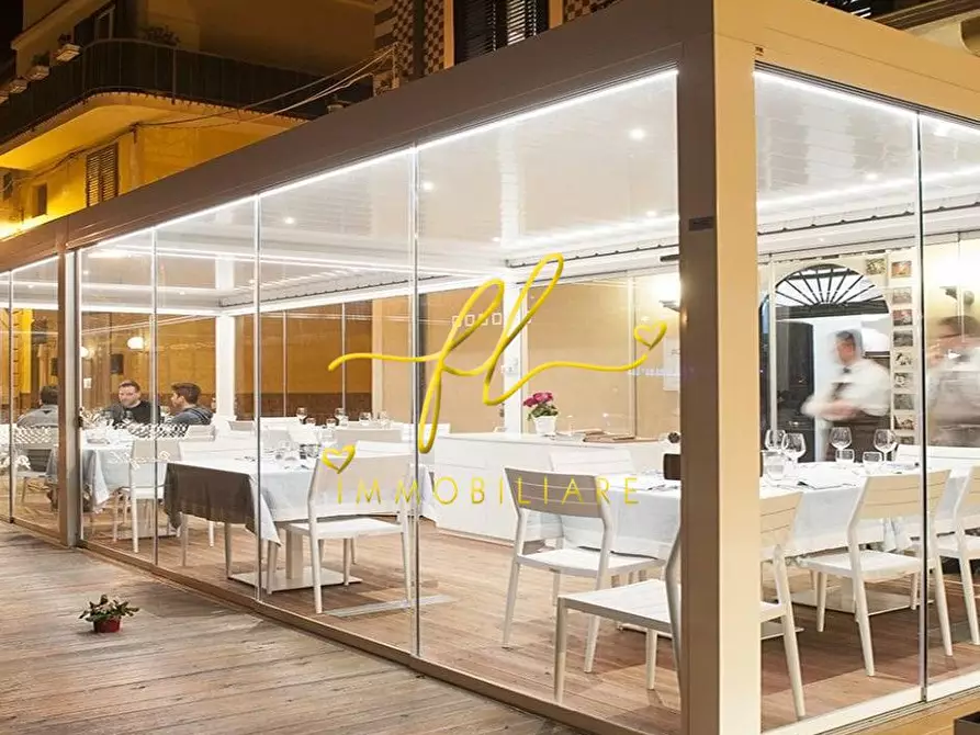 Immagine 4 di Bar / Ristorante in vendita  a Cecina