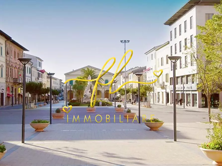 Immagine 2 di Bar / Ristorante in vendita  a Cecina