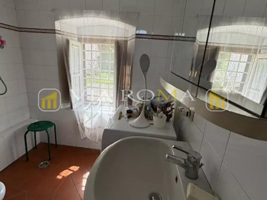 Immagine 22 di Casa bifamiliare in vendita  a Lucca