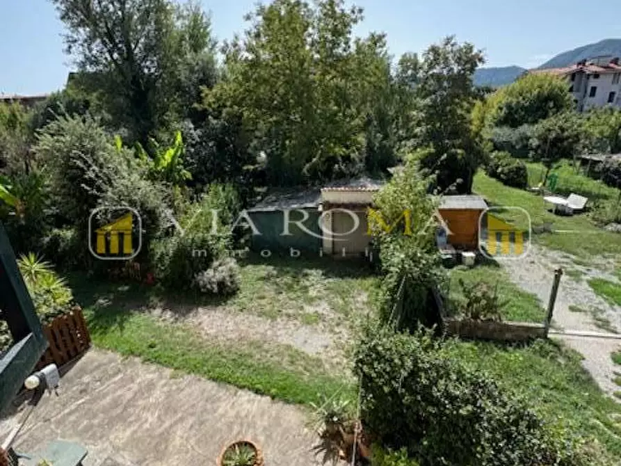 Immagine 27 di Casa bifamiliare in vendita  a Lucca