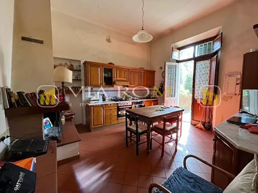 Immagine 2 di Casa bifamiliare in vendita  a Lucca