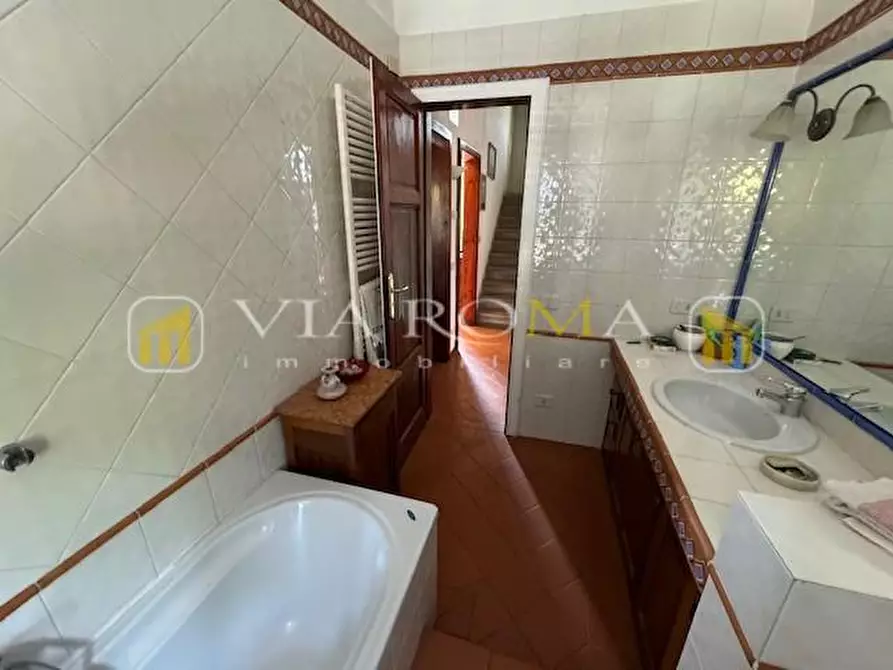 Immagine 35 di Casa bifamiliare in vendita  a Lucca