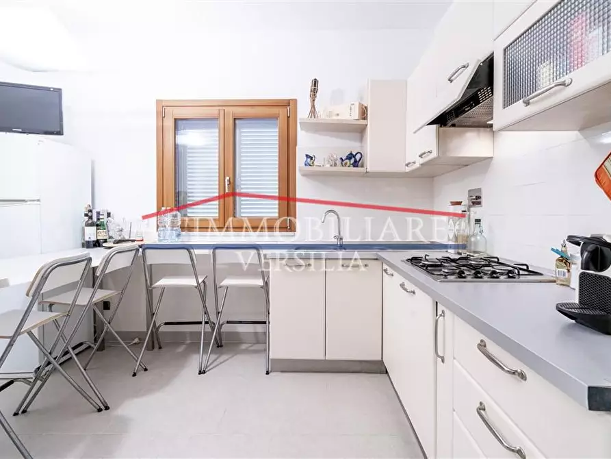 Immagine 10 di Appartamento in vendita  a Montignoso