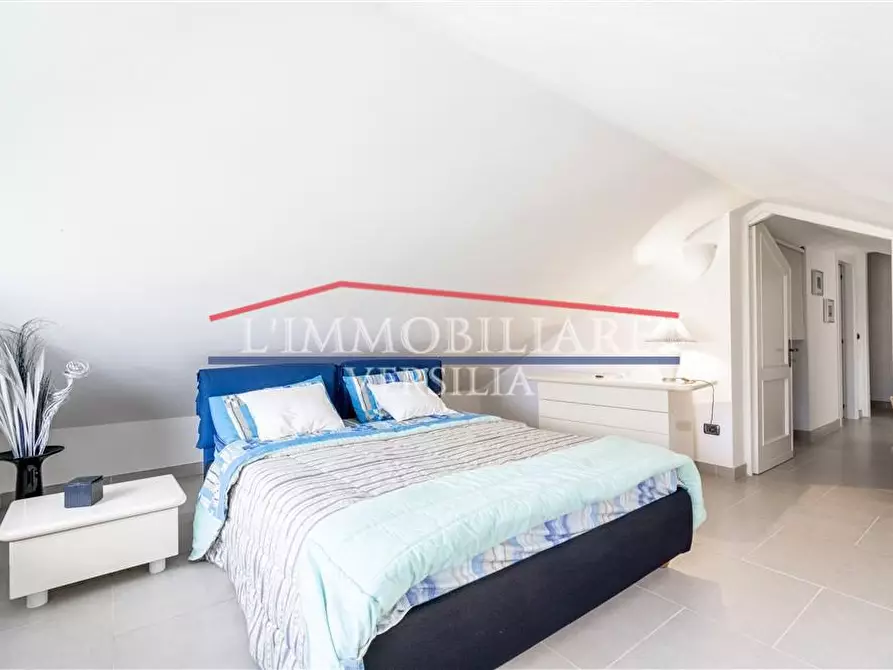 Immagine 12 di Appartamento in vendita  a Montignoso