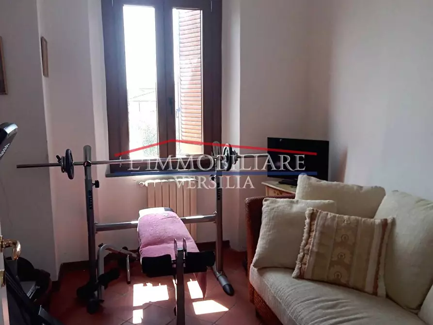 Immagine 21 di Casa bifamiliare in vendita  a Montignoso