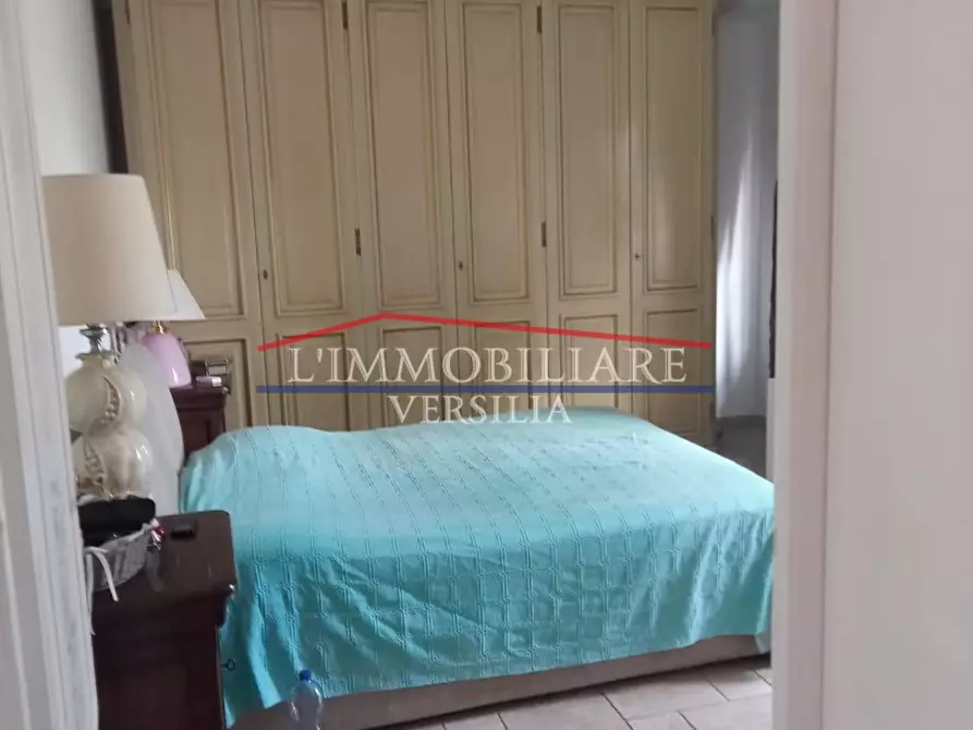 Immagine 24 di Casa bifamiliare in vendita  a Montignoso