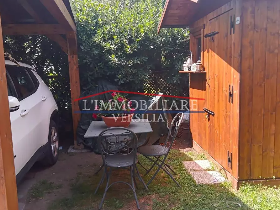 Immagine 5 di Casa bifamiliare in vendita  a Montignoso