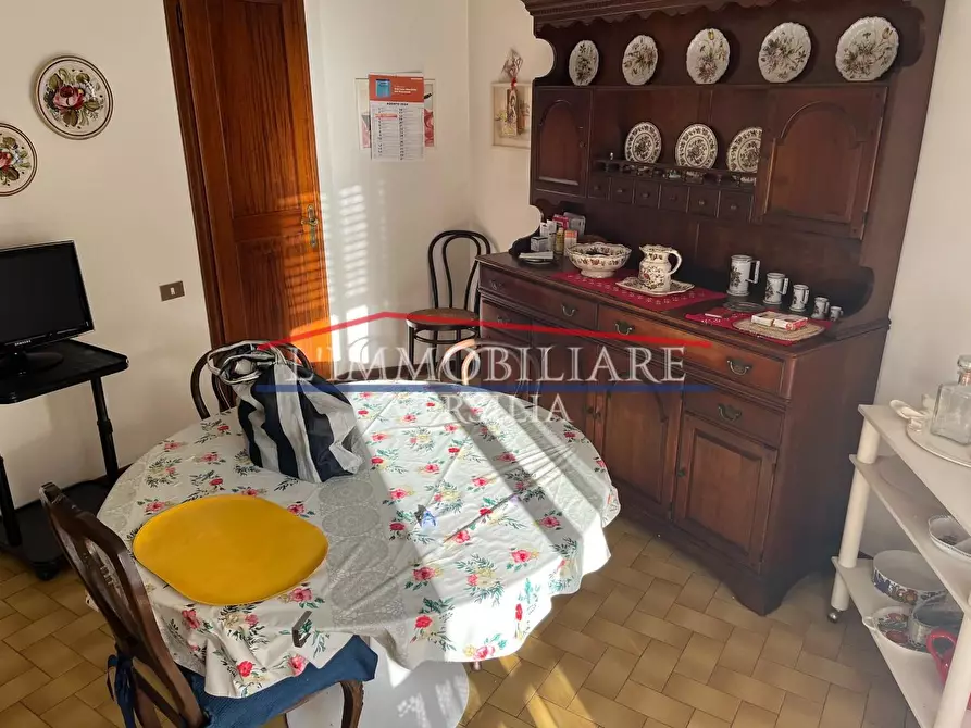 Immagine 6 di Appartamento in vendita  a Carrara