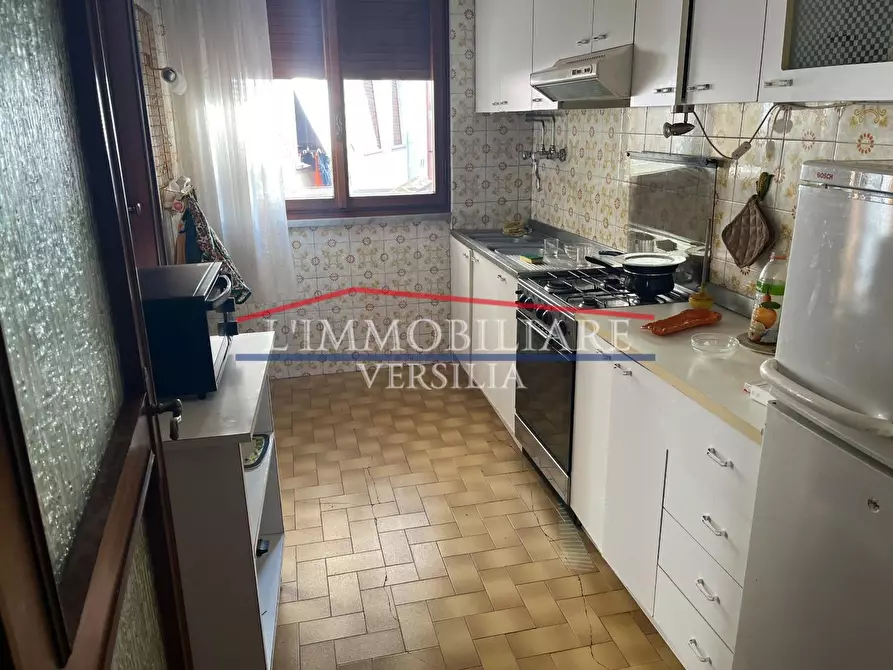 Immagine 9 di Appartamento in vendita  a Carrara