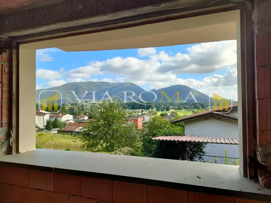 Immagine 18 di Villa in vendita  a Lucca