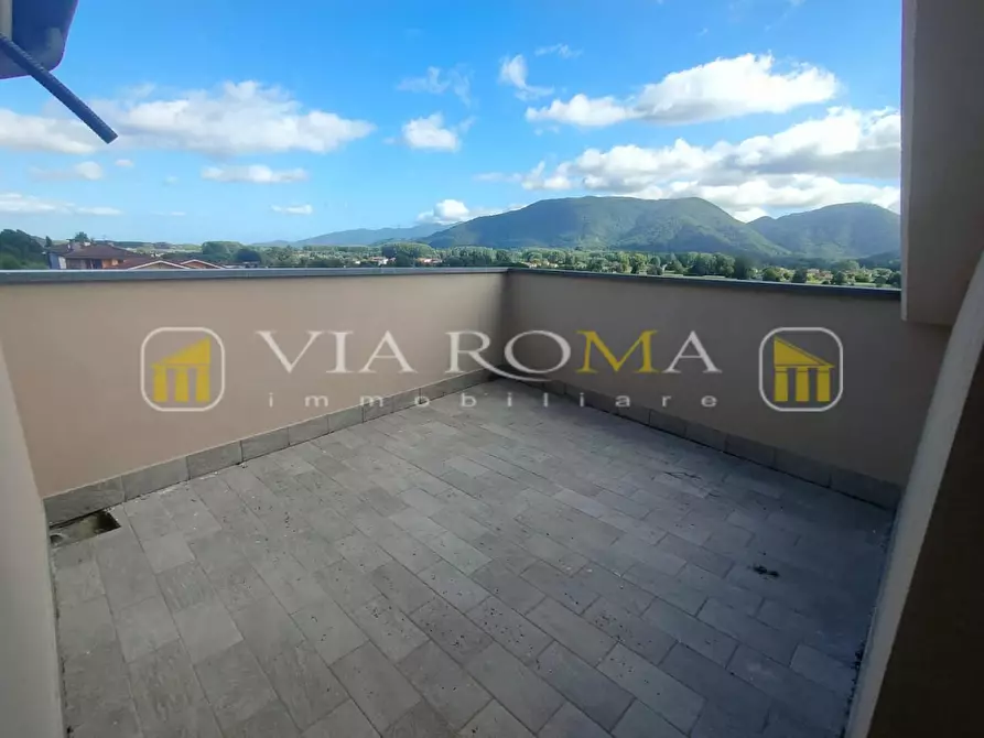 Immagine 17 di Villa in vendita  a Lucca