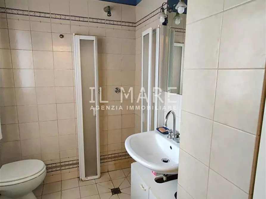 Immagine 17 di Appartamento in vendita  a Massa