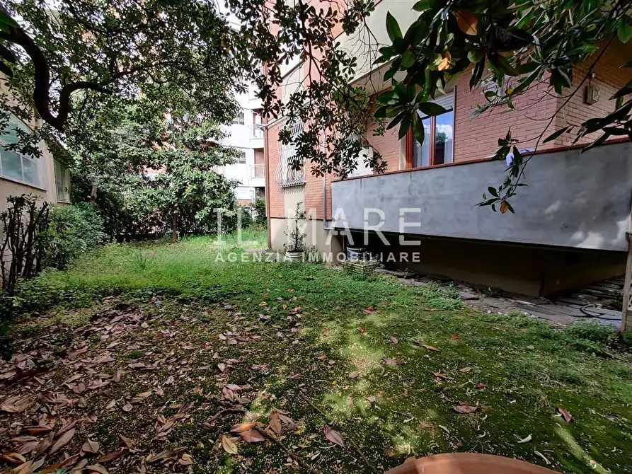 Immagine 5 di Appartamento in vendita  a Massa