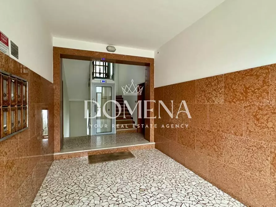 Immagine 28 di Appartamento in vendita  a Siena