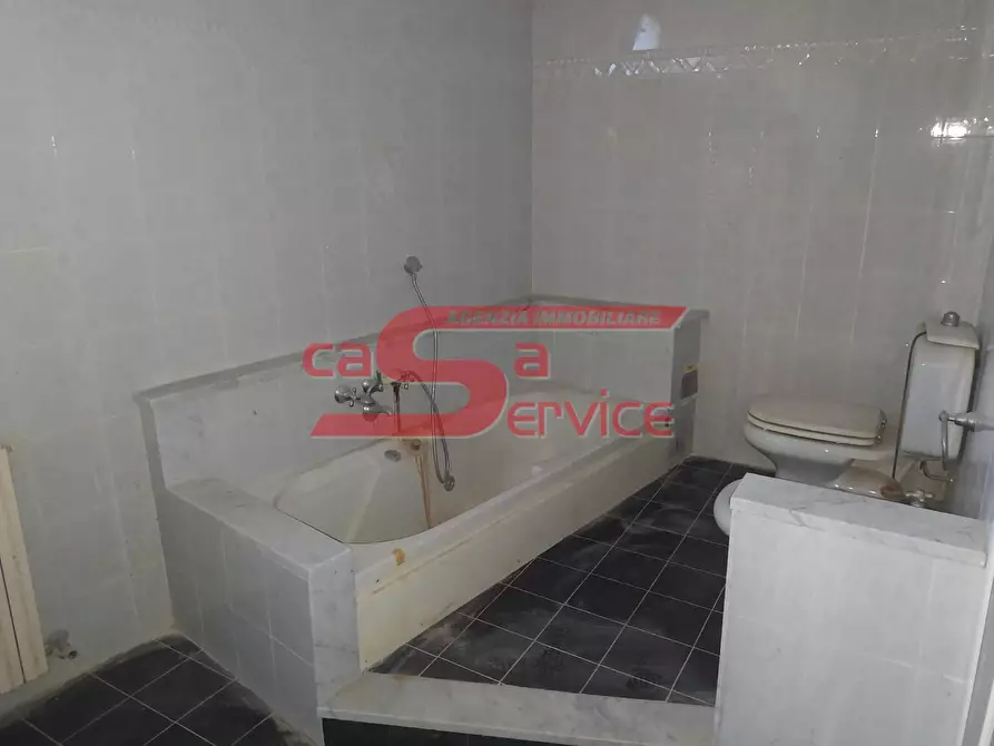 Immagine 13 di Villa in vendita  a Monsummano Terme