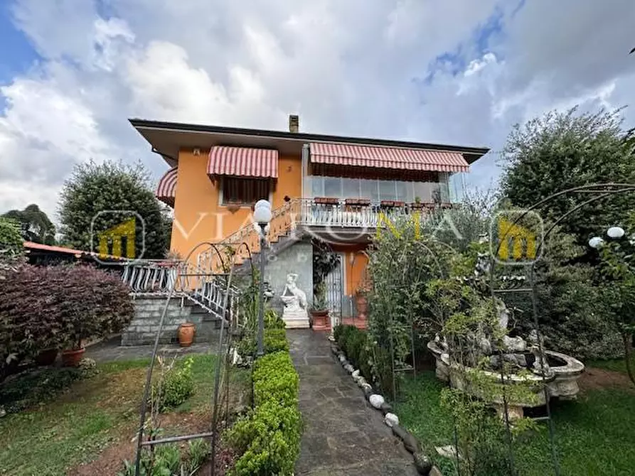 Immagine 20 di Villa in vendita  a Pescaglia