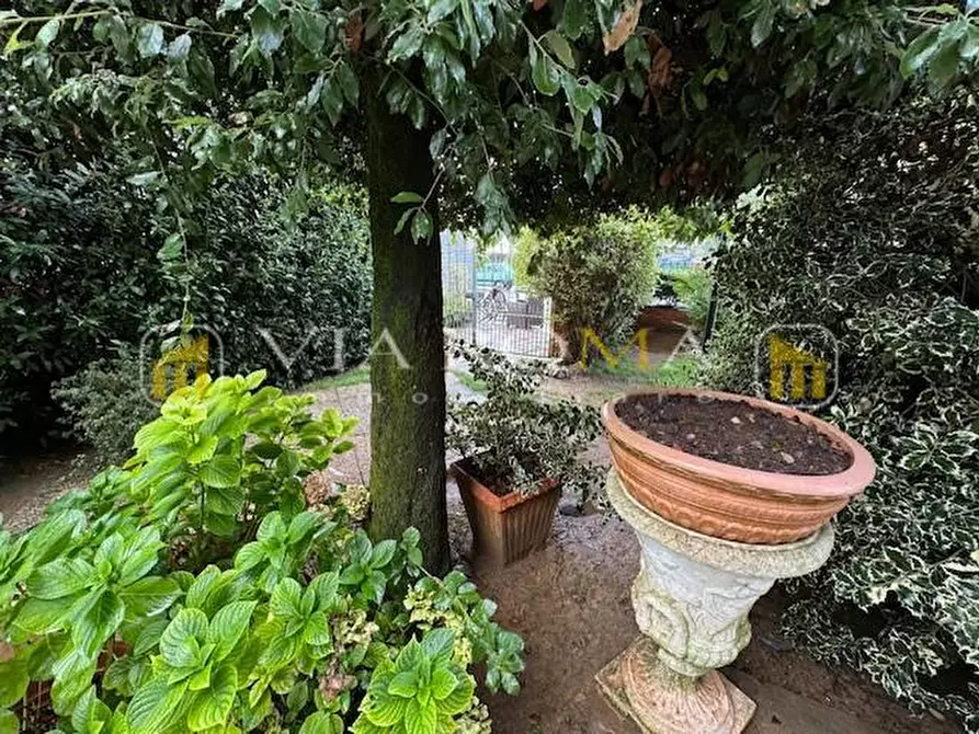 Immagine 24 di Villa in vendita  a Pescaglia